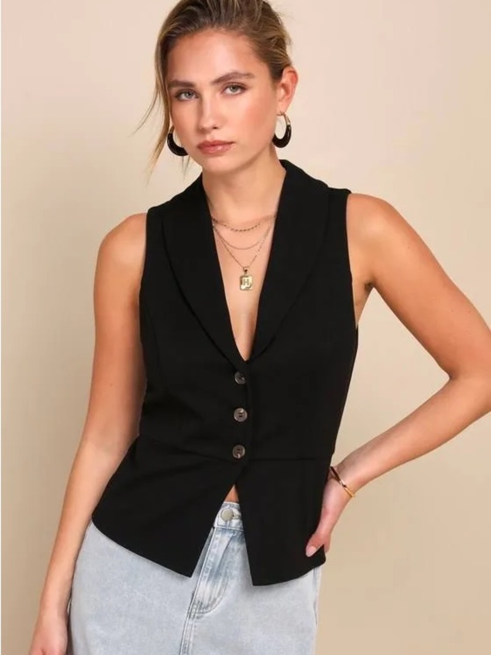 Lulu's Black Sleeveless Shawl-Collar Vest
